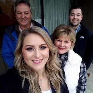 Meet your Posher, Ashley